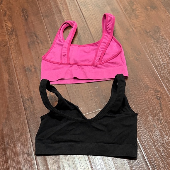 Women's Pink and Black Sports Bras and leggings - Picture 3 of 7